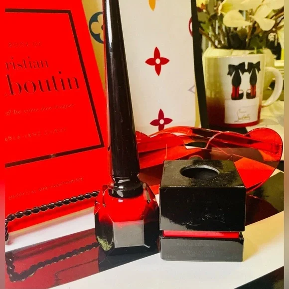 The Little Book Christian Louboutin Bundle New ๐ ๐
๐ฝ - Picture 12 of 16